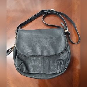 Black leather shoulder purse